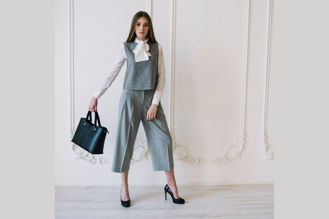 The Art of Accessorizing and Fashion for Office Wear