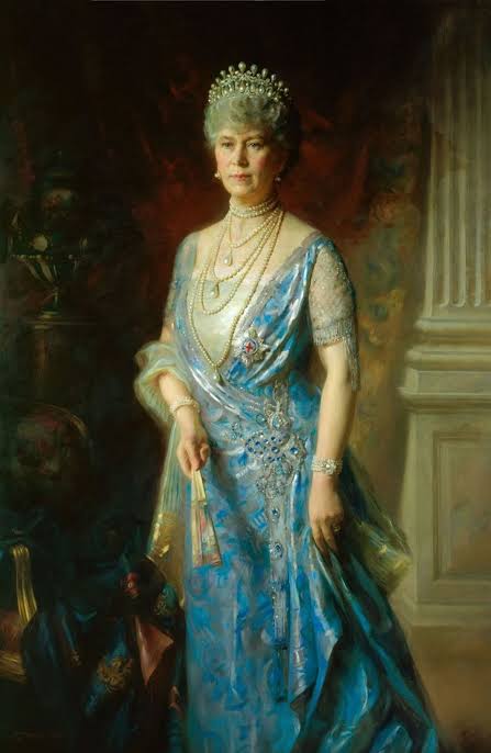Queen Mary's Lover's Knot Tiara