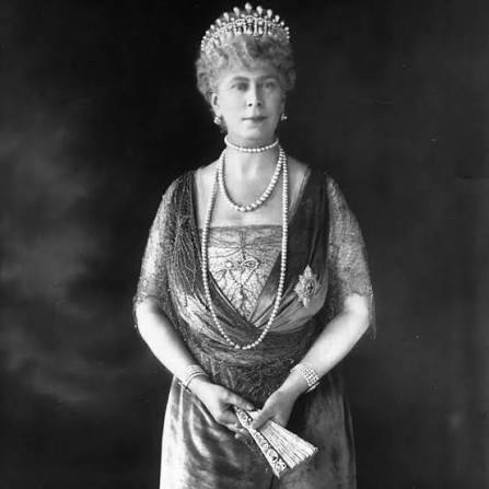 Queen Mary's Lover's Knot Tiara